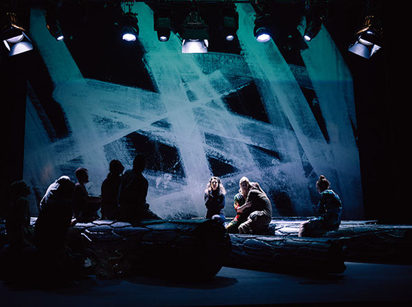 Am Ende Licht, Simon Stephens, Stuttgart, Regie Elmar Goerden, Bühne Merlo/Stengl, Kostüm Kirchleitner, Sylvana Krappatsch, Foto Katrin Ribbe