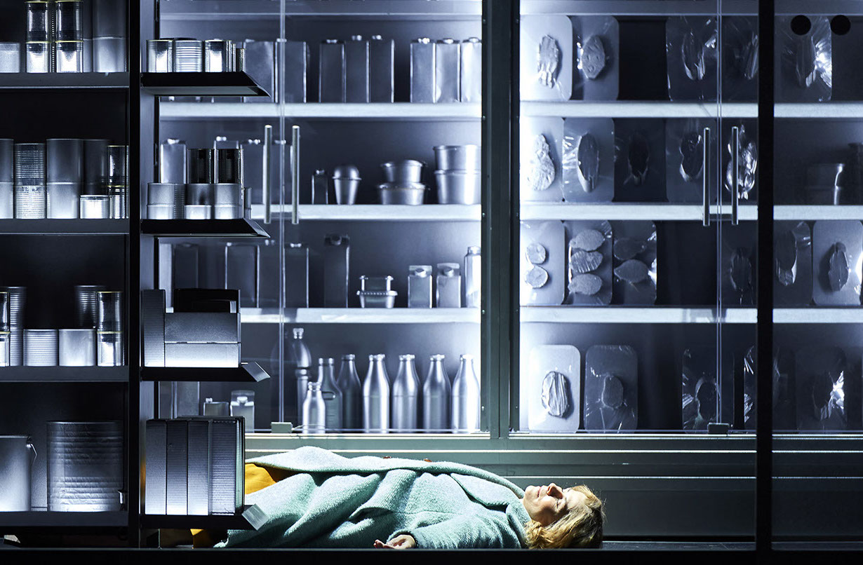 Am Ende Licht, Simon Stephens, Stuttgart, Regie Elmar Goerden, Bühne Merlo/Stengl, Kostüm Kirchleitner, Sylvana Krappatsch, Foto Katrin Ribbe