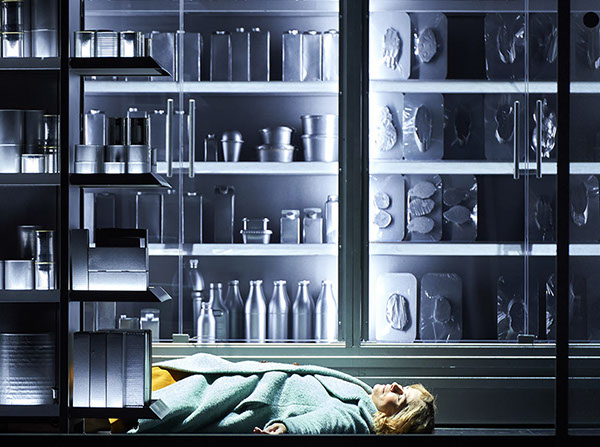 Am Ende Licht, Simon Stephens, Stuttgart, Regie Elmar Goerden, Bühne Merlo/Stengl, Kostüm Kirchleitner, Sylvana Krappatsch, Foto Katrin Ribbe