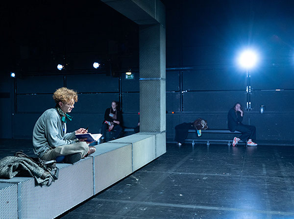 Am Ende Licht, S. Stephens, Regie E. Goerden, Merlo/Stengl, Rodewald, Dörr, Meguid, Röhrle, Hauter, Mühlenweg, Massafra, Krappatsch, Foto Ribbe