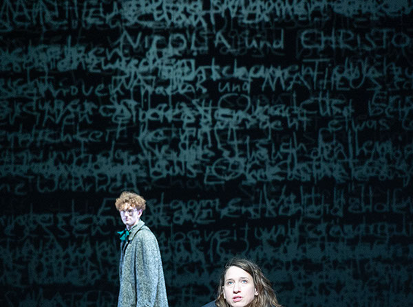 Am Ende Licht, S. Stephens, Regie E. Goerden, Merlo/Stengl, Rodewald, Dörr, Meguid, Röhrle, Hauter, Mühlenweg, Massafra, Krappatsch, Foto Ribbe