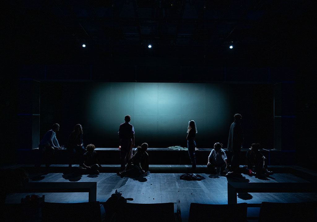 Am Ende Licht, S. Stephens, Regie E. Goerden, Merlo/Stengl, Rodewald, Dörr, Meguid, Röhrle, Hauter, Mühlenweg, Massafra, Krappatsch, Foto Ribbe