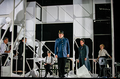 Radetzkymarsch, Josef Roth, Josefstadt, Regie Goerden, Bühne Merlo/Stengl, Kostüm Kirchleitner, F. Teichmeister, A. Absenger, Foto Schell