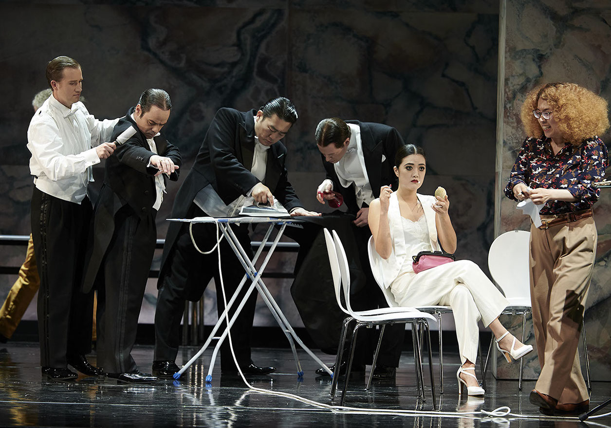 Am Ende Licht, S. Stephens, Regie E. Goerden, Merlo/Stengl, Rodewald, Dörr, Meguid, Röhrle, Hauter, Mühlenweg, Massafra, Krappatsch, Foto Ribbe