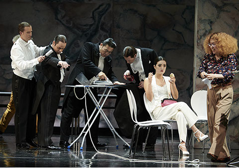 Am Ende Licht, S. Stephens, Regie E. Goerden, Merlo/Stengl, Rodewald, Dörr, Meguid, Röhrle, Hauter, Mühlenweg, Massafra, Krappatsch, Foto Ribbe