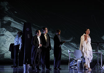 Am Ende Licht, S. Stephens, Regie E. Goerden, Merlo/Stengl, Rodewald, Dörr, Meguid, Röhrle, Hauter, Mühlenweg, Massafra, Krappatsch, Foto Ribbe