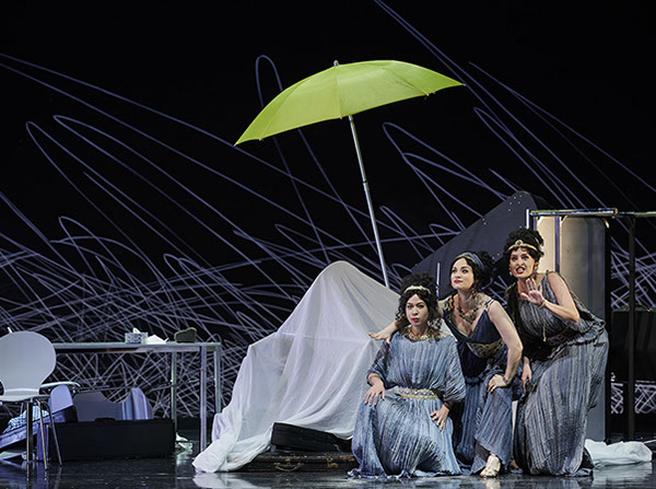 Am Ende Licht, S. Stephens, Regie E. Goerden, Merlo/Stengl, Rodewald, Dörr, Meguid, Röhrle, Hauter, Mühlenweg, Massafra, Krappatsch, Foto Ribbe