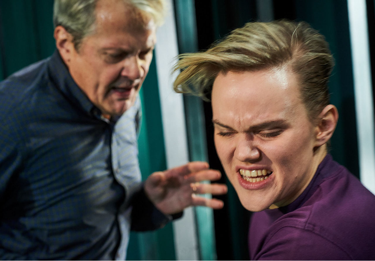 Rosmersholm, Stengl, Josefstadt, Regie Elmar Goerden, Bühne Merlo/Stengl, Herbert Föttinger, Katharina Klar, Joseph Lorenz, Foto Reismann